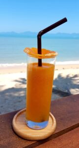 青汁とワルファリンの飲み合わせにおけるビタミンKの影響は？