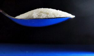 青汁の食塩相当量が少ない商品はどれ？