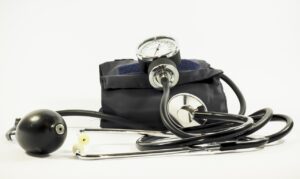 青汁は高血圧に効果的？注意点を知って失敗しないためのガイドは？
